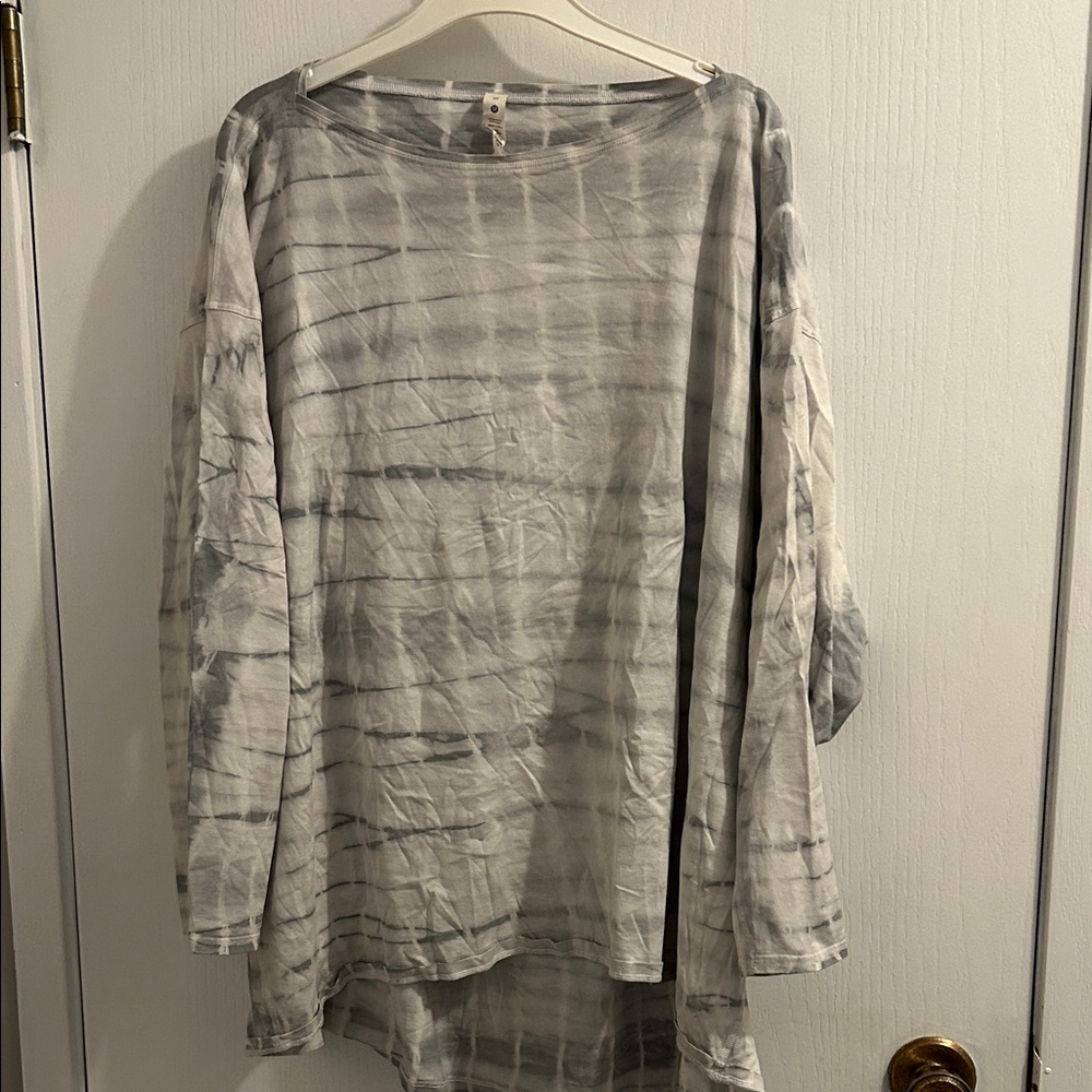 Lululemon Athletica Light Gray Cotton Top